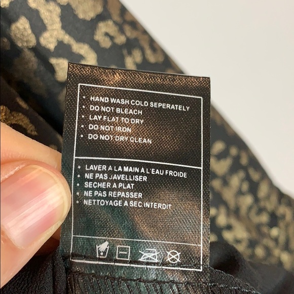 Leopard print blouse with tie neck. - Picture 7 of 8